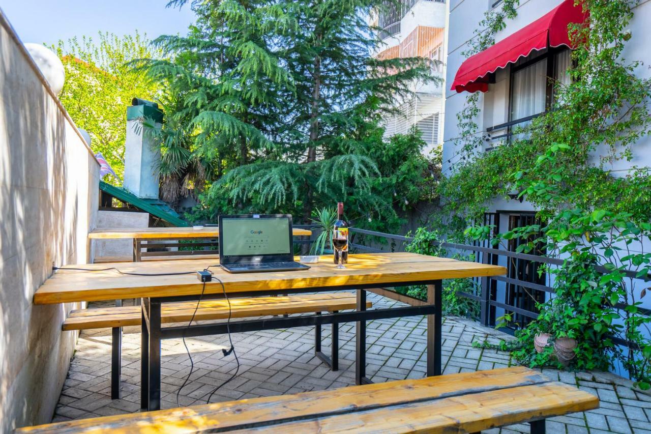 Vera View Hotel ティビリシ エクステリア 写真