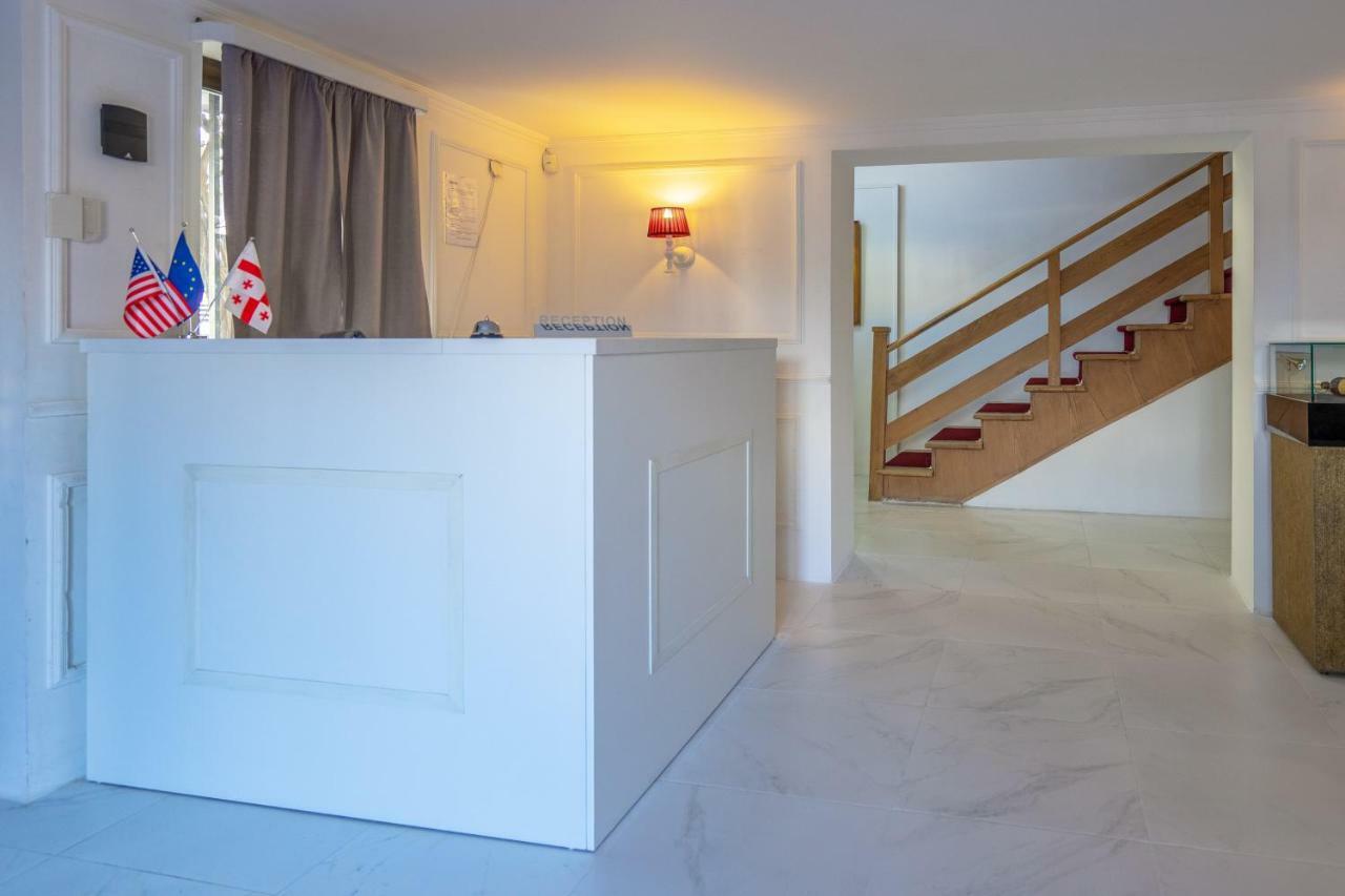 Vera View Hotel ティビリシ エクステリア 写真